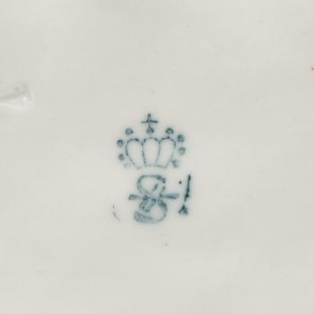 FIGURINER, 3 st. Porslin, Rokokostil, 1900-tal. Märkta.