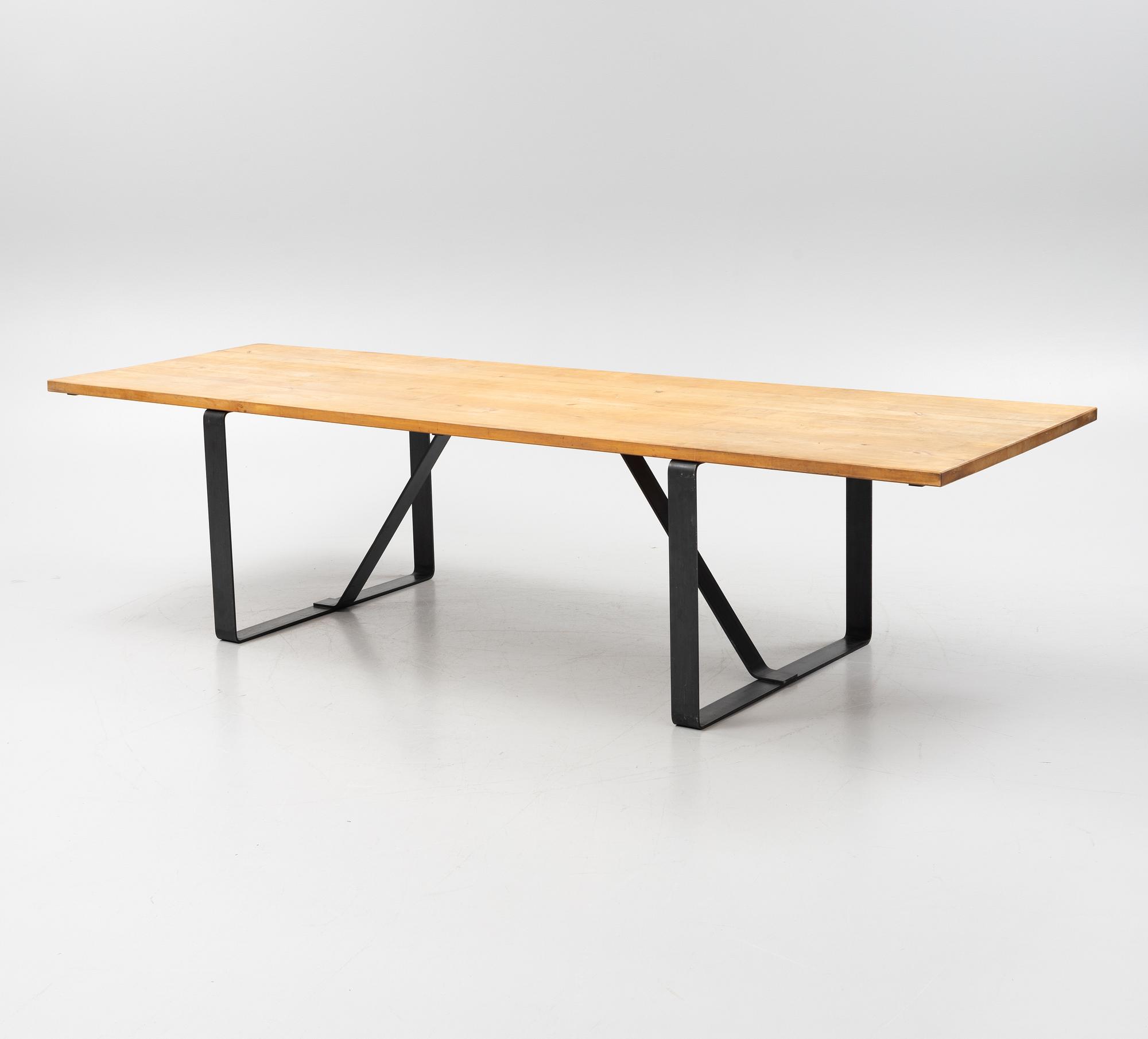 Matbord, Sven Larsson Möbelshop, sent 1900-tal.