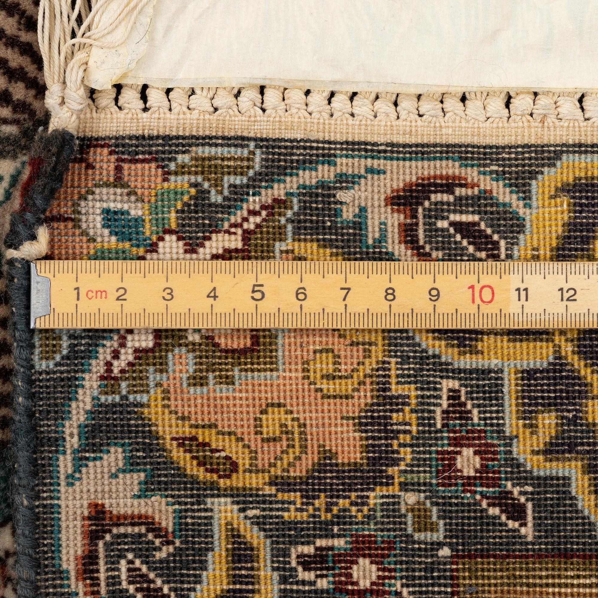 Carpet, Old figural, Tabriz, approx. 138 x 101 cm.