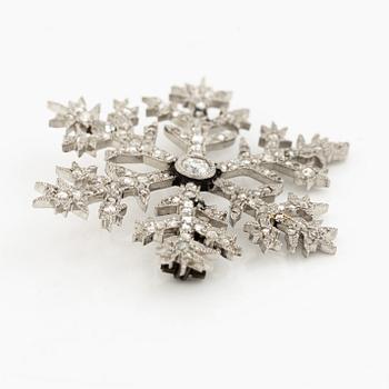 Brosch i form av en snöflinga, design av Alma Pihl, för Fabergé.