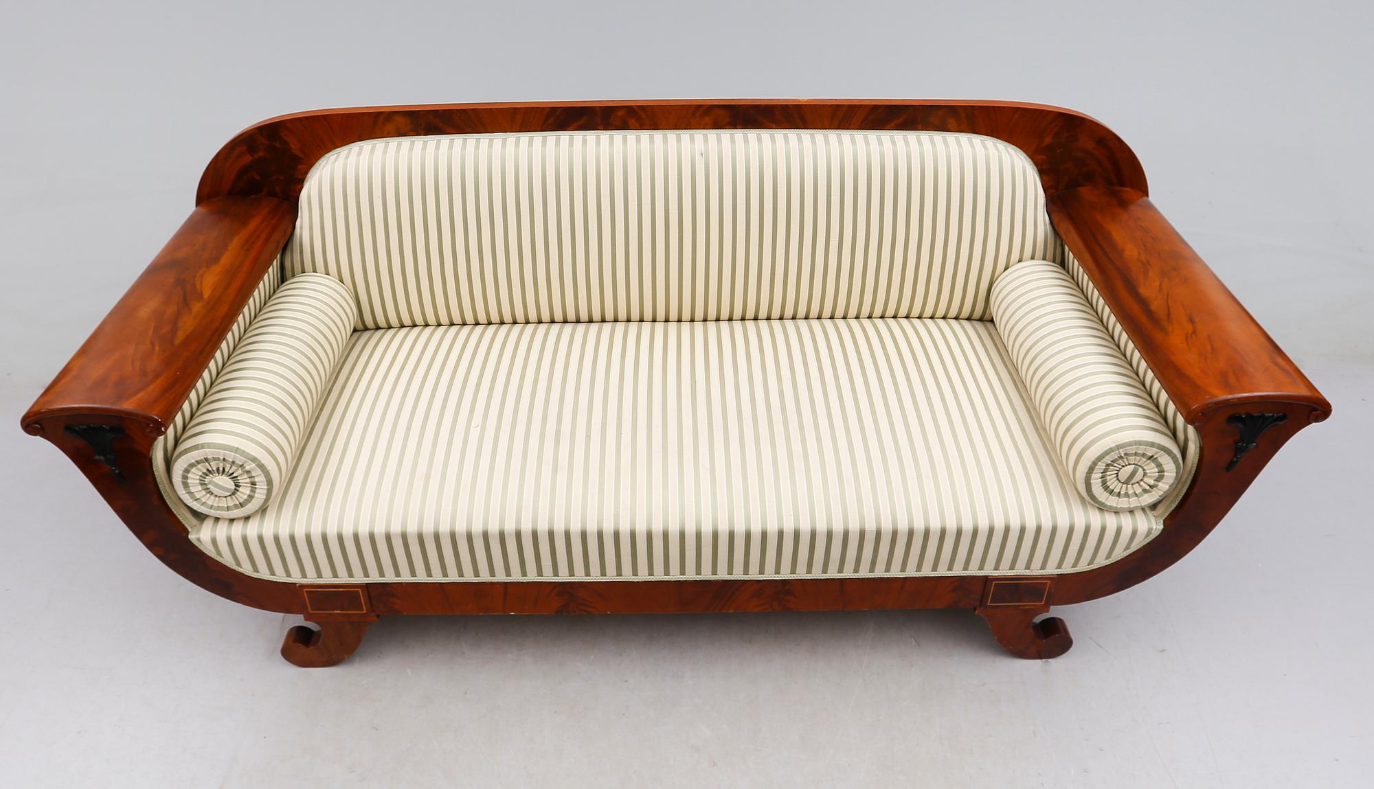 SOFFA, Karl Johan-stil, 1900-talets första hälft.