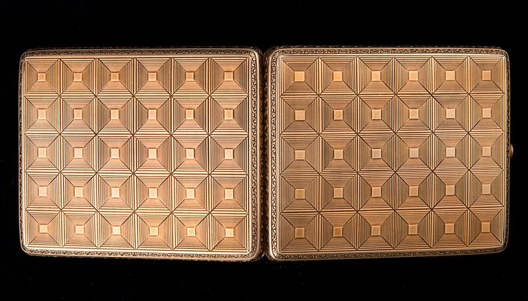 CIGARETTE CASE.