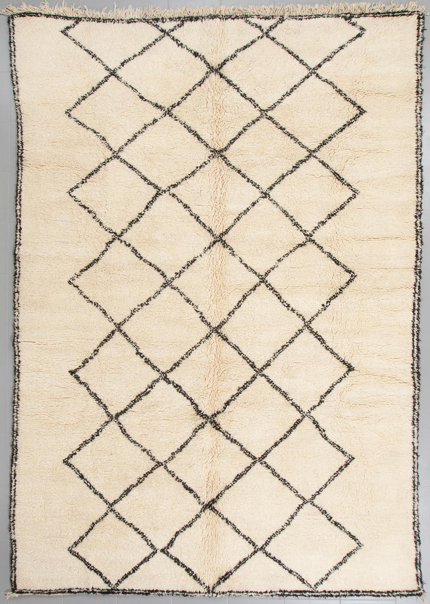 MATTA, Marocko, 330 x 222 cm.