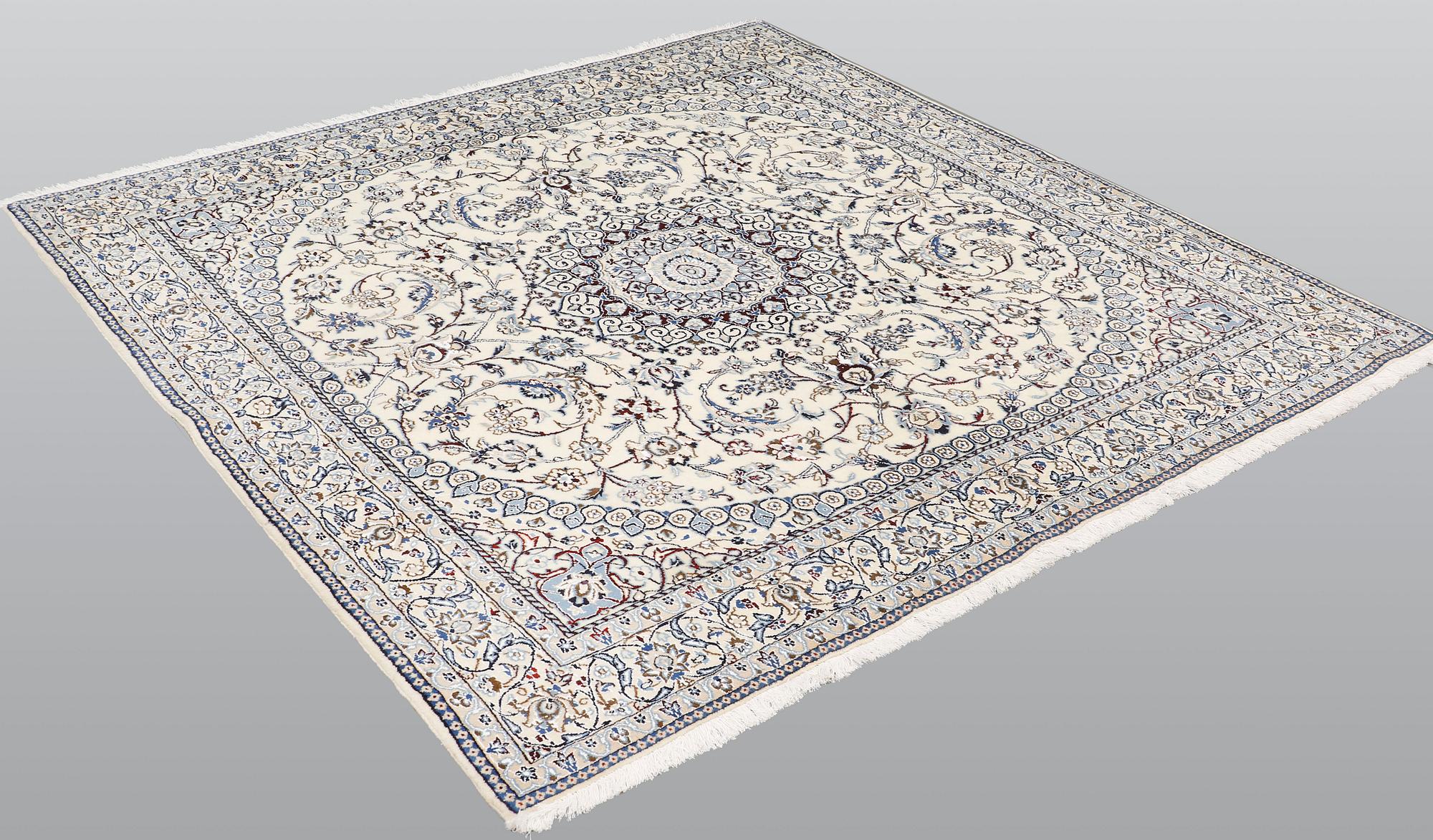 A part silk Nain carpet, so-called 9 LAA, approx. 197 x 195 cm.