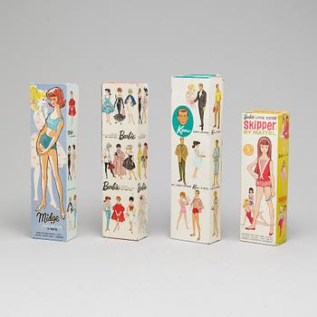 Four 1960's Barbiedolls with accessories, Mattel.