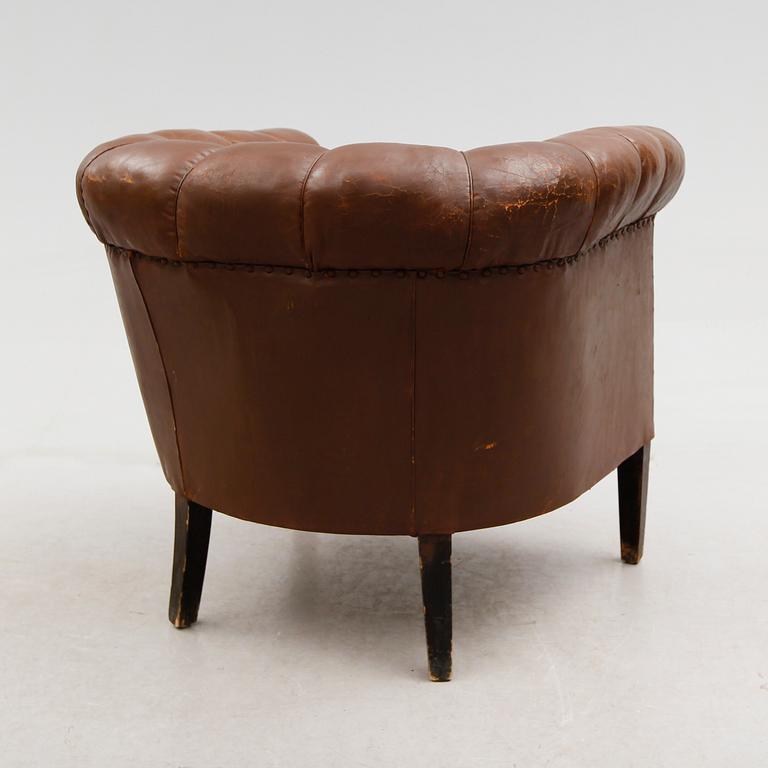 FÅTÖLJ, Chesterfieldmodell, 1900-talets första hälft.