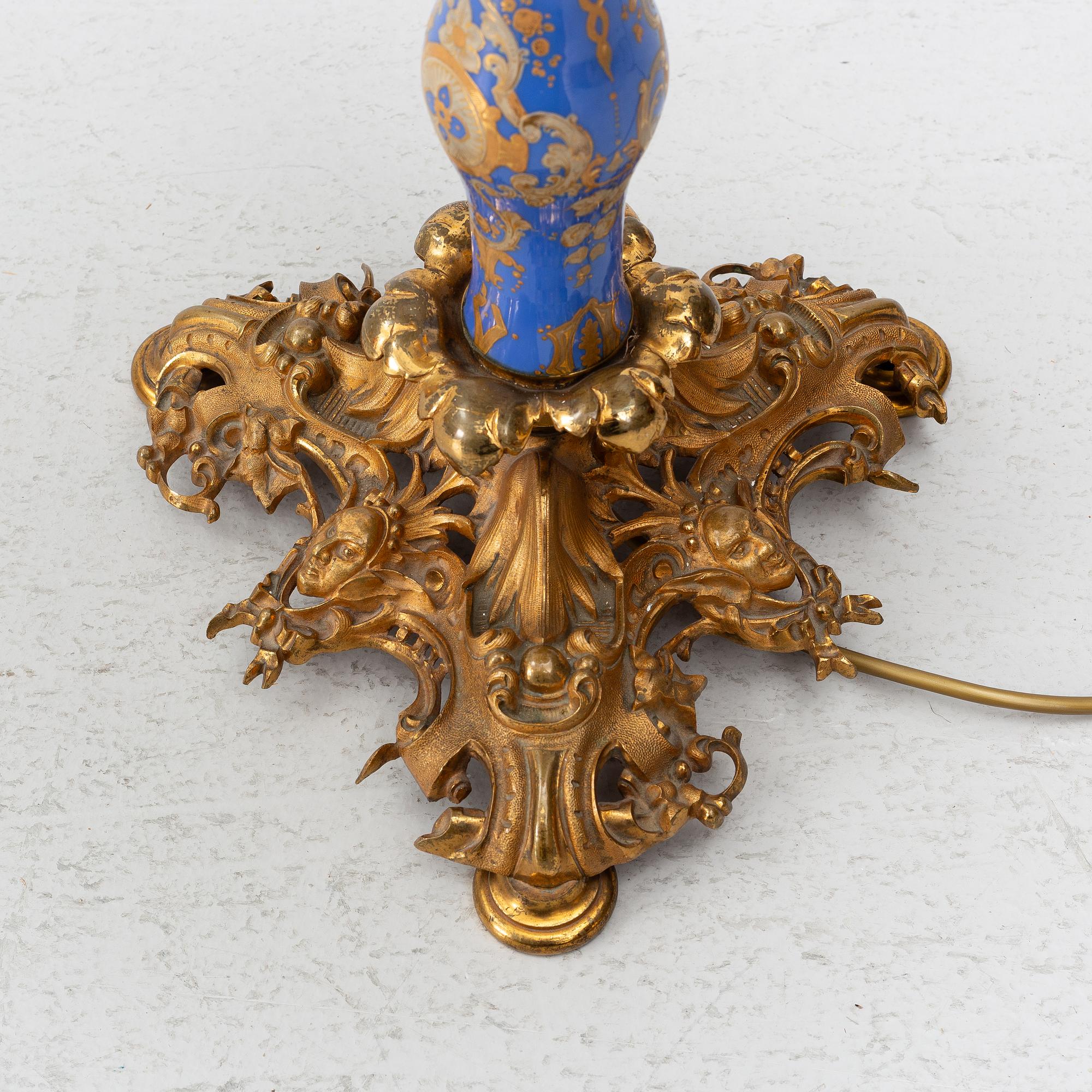 A table lamp, late 19th Century.