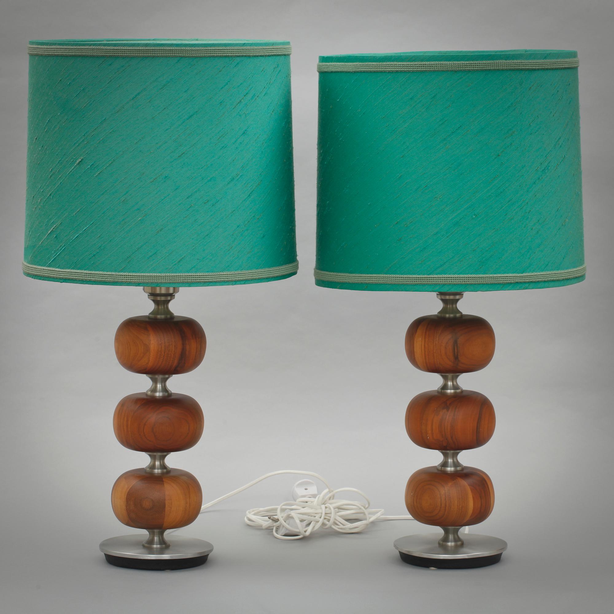 BORDSLAMPOR, ett par, AB Stilarmatur, Tranås, 1900-talets andra hälft.