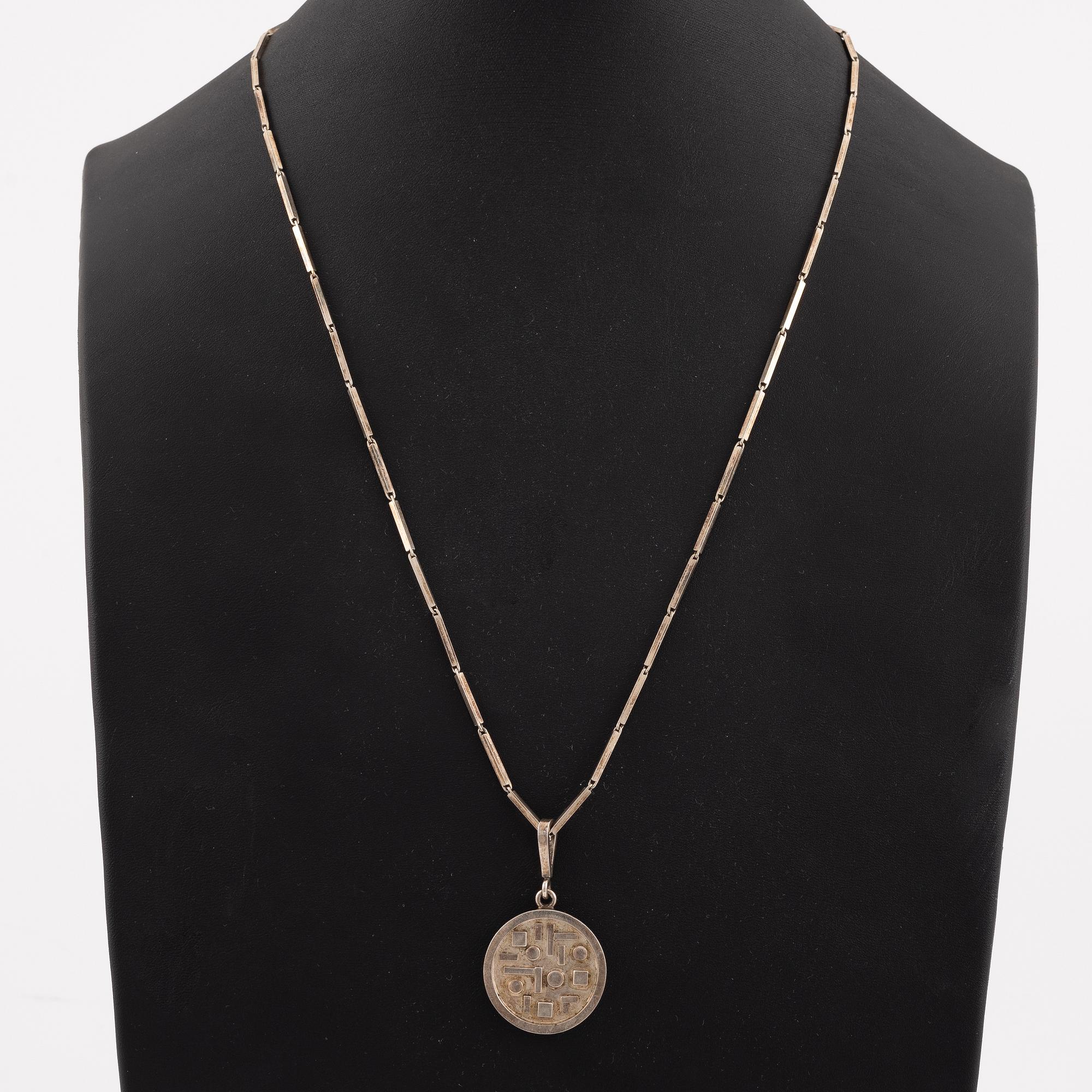Claës E. Giertta, hänge med kedja, silver, Stockholm 1967.
