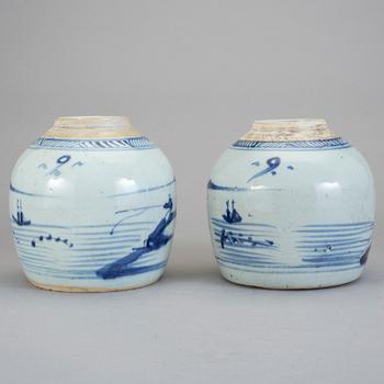 URNOR, 2 st, porslin, Kina, 1800-tal.