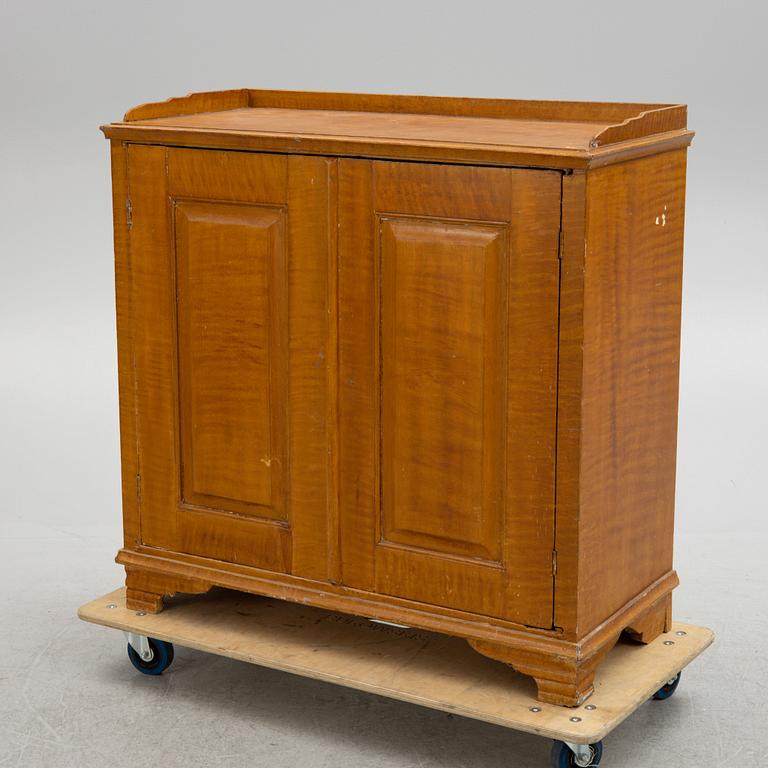 A late 19th century cabinet.