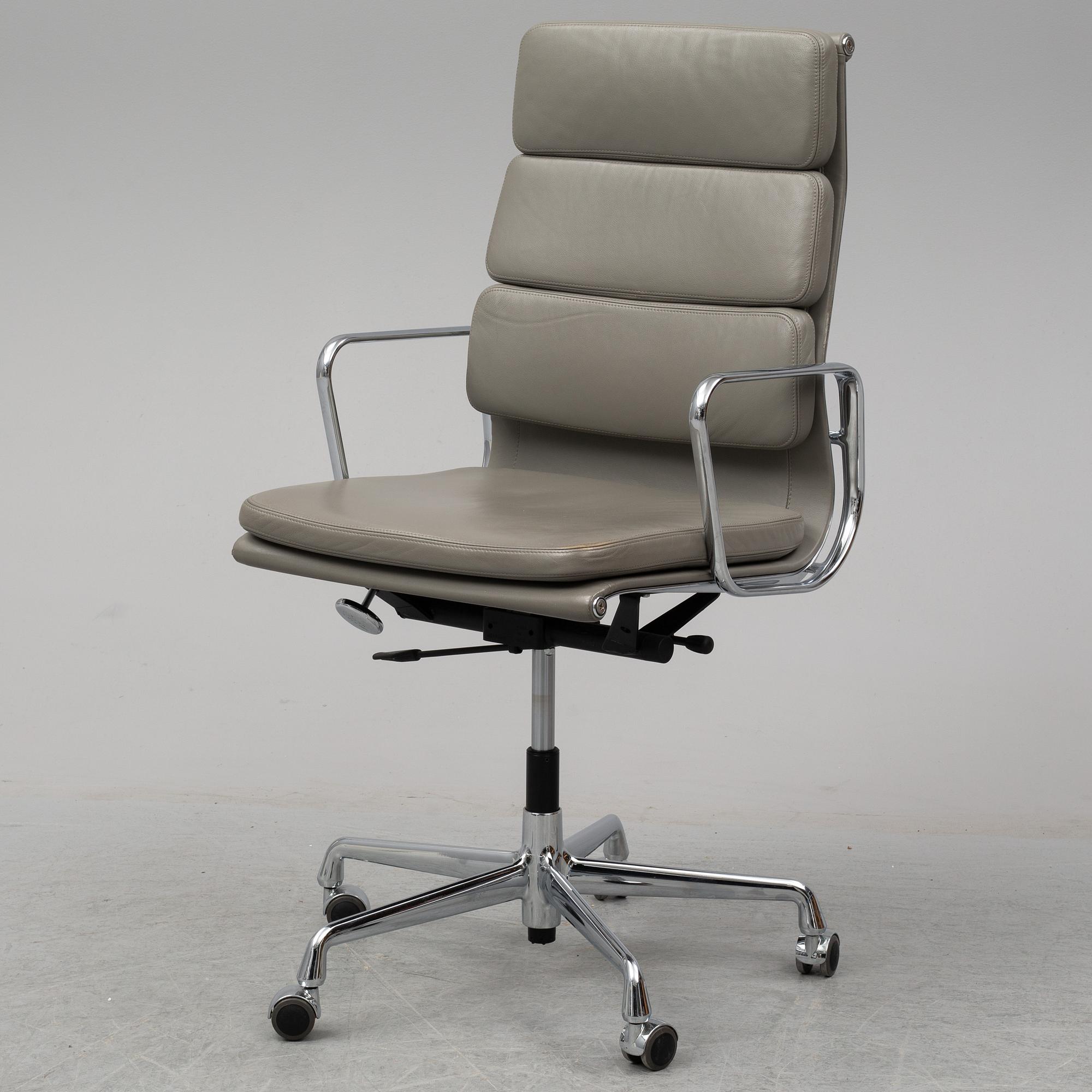 CHARLES AND RAY EAMES, an EA 219 chair, Vitra.
