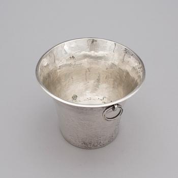 ISHINK, silver, oidentifierad tillverkarstämpel, haltstämpel 800, 1900-tal. Vikt ca 379 gram.