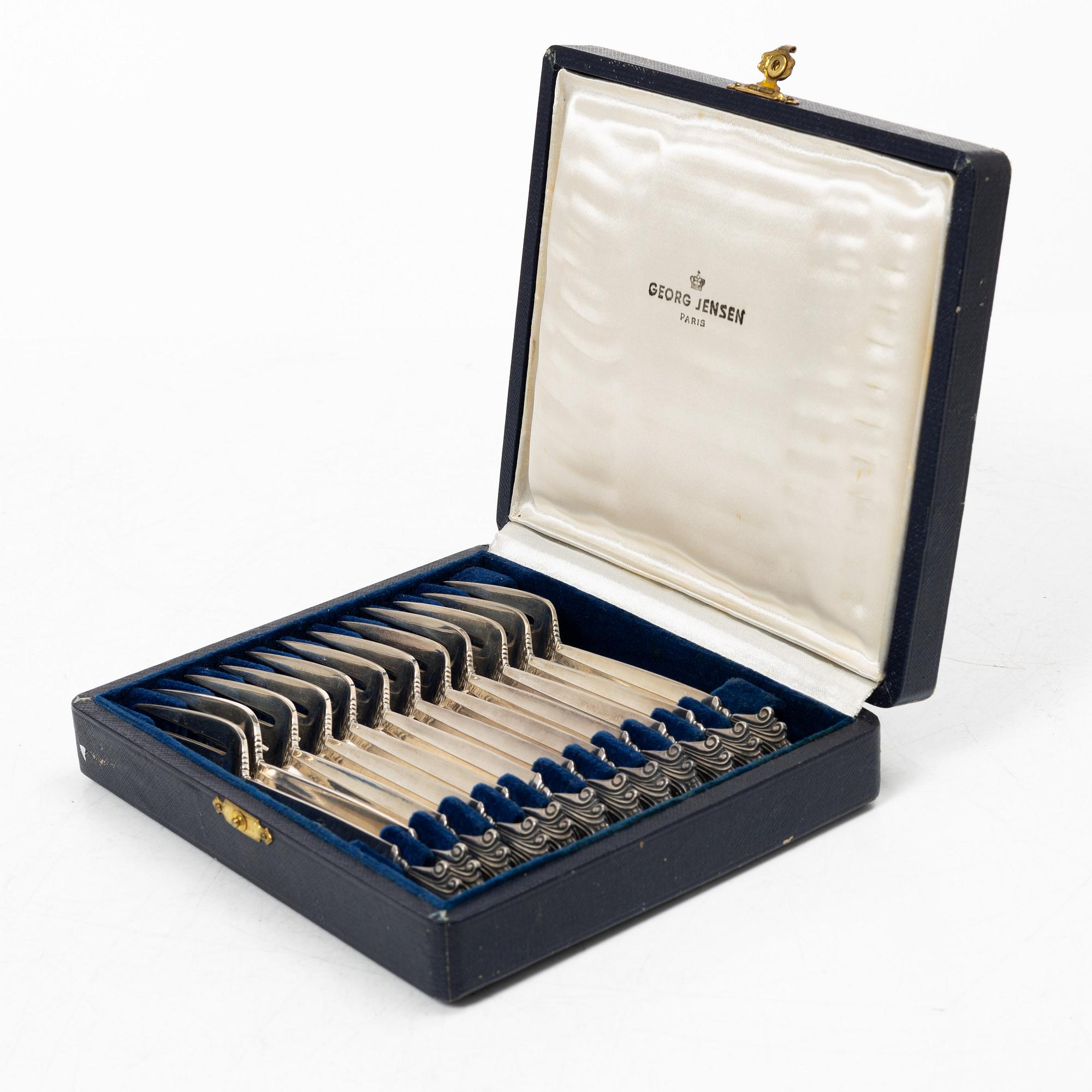 Twelve fruit/dessert forks, silver, Georg Jensen, Denmark, 1925-32.