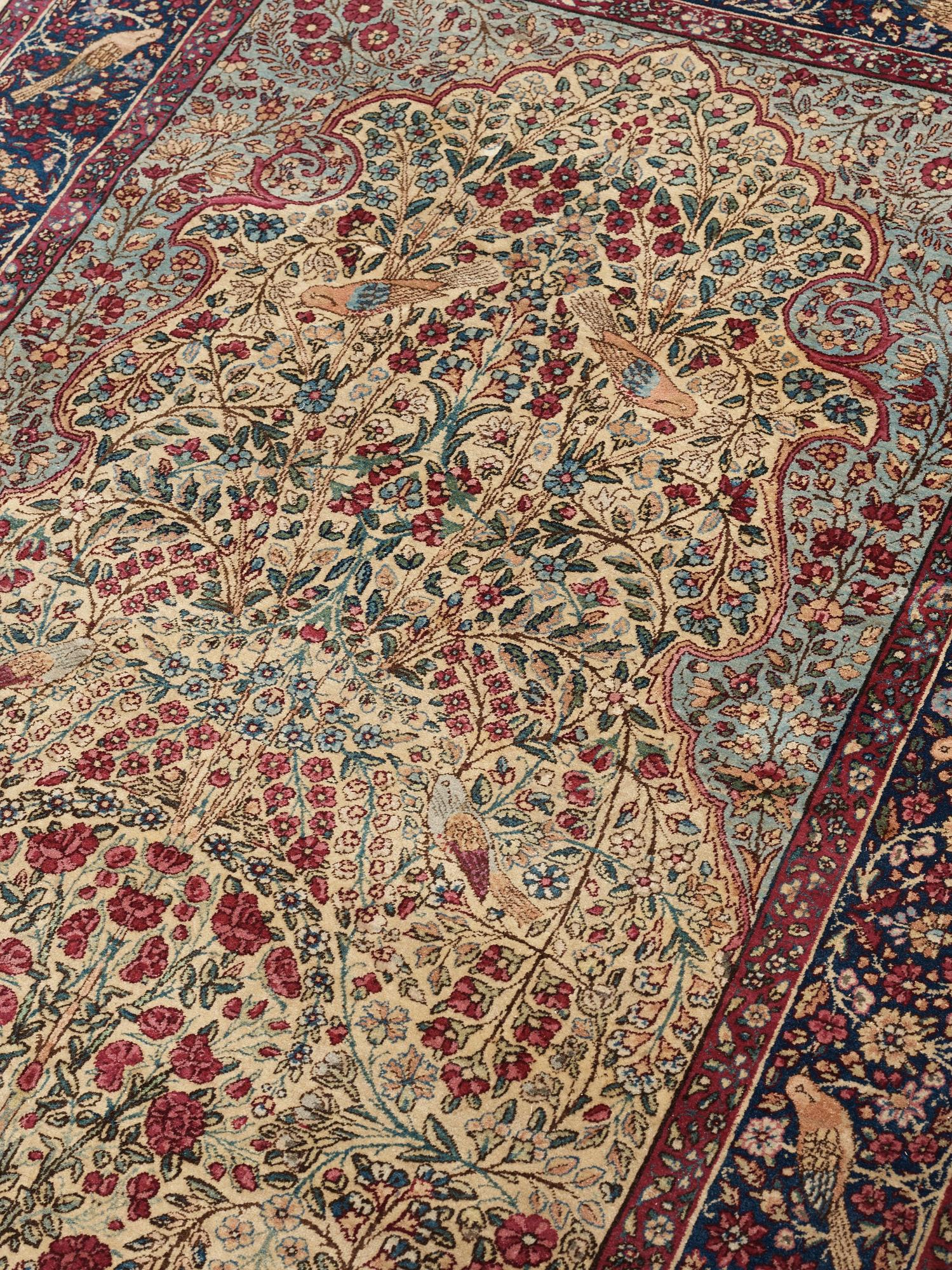 RUG. Semi-antique Kerman Figural. 225 x 141 cm.