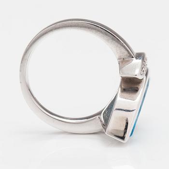 RING, 14K vitguld, topas, diamanter ca 0.05 ct tot.