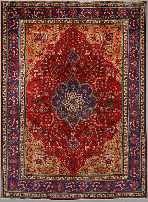 MATTA, Täbriz, ca 338 x 247 cm.