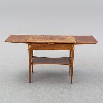 Sidobord med rotfaner, Sverige, 1900-talets första hälft.