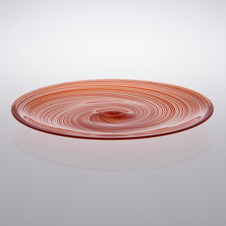 KERTTU NURMINEN, A DISH. Palazzo. Signed Kerttu Nurminen, Nuutajärvi.