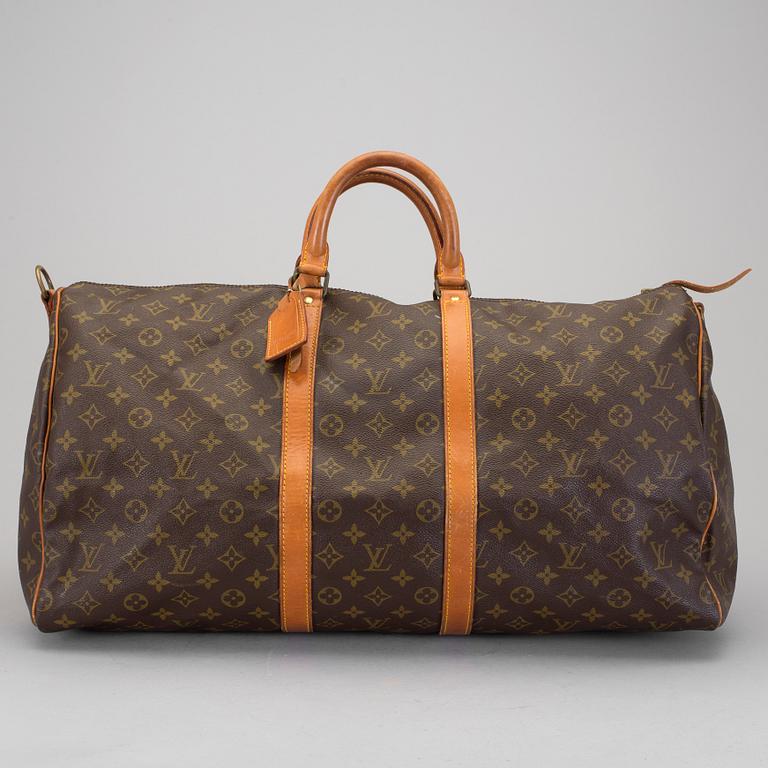 A monogram canvas "Keepall Bandouliére 55" from Louis Vuitton.