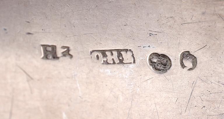 SKEDAR, 11 st samt SLEV, silver, 1700-1800-tal. Vikt ca 407 g.