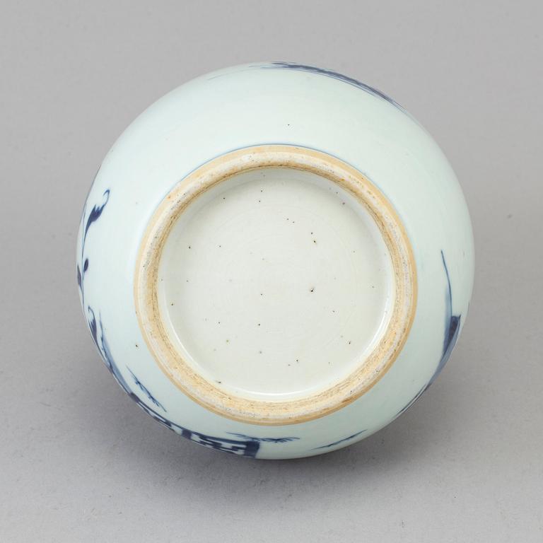 A blue and white vase, Qing dynasty, Qianlong (1736-95).