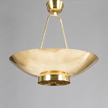 Paavo Tynell,  a mid-20th-century '9060' brass pendant light for Taito, Finland.