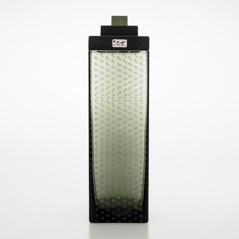 Markku Salo, an art glass from the 'Valley of the Kings' -series, signed and numbered Markku Salo Nuutajärvi Notsjö,61/500.
