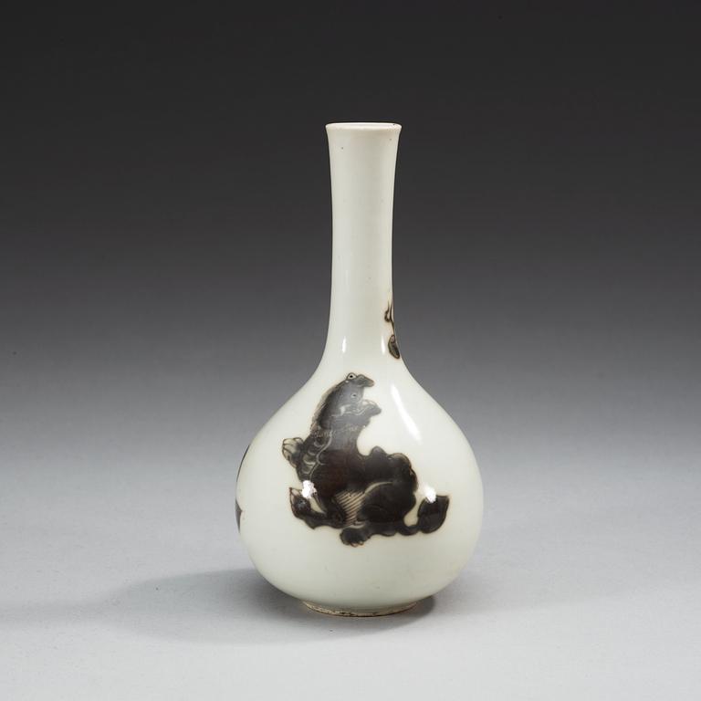 An underglaze red vase, Qing dynasty, Kangxi (1662-1722).