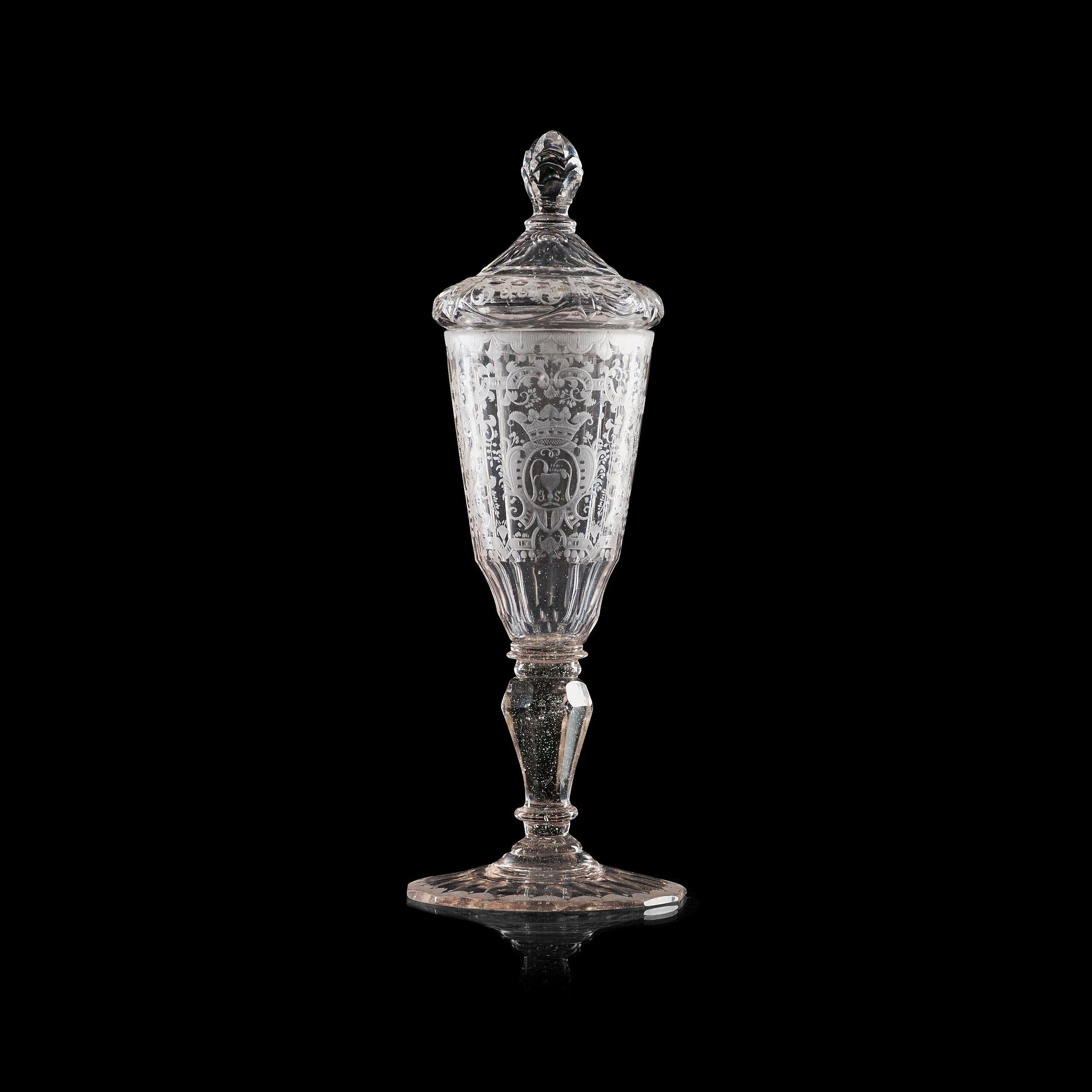 POKALGLAS med LOCK. Böhmen, 1700-tal.