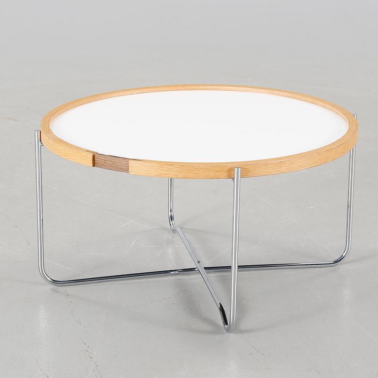 A tray table by Hans J Wegner,  "CH-417", designed in 1970.