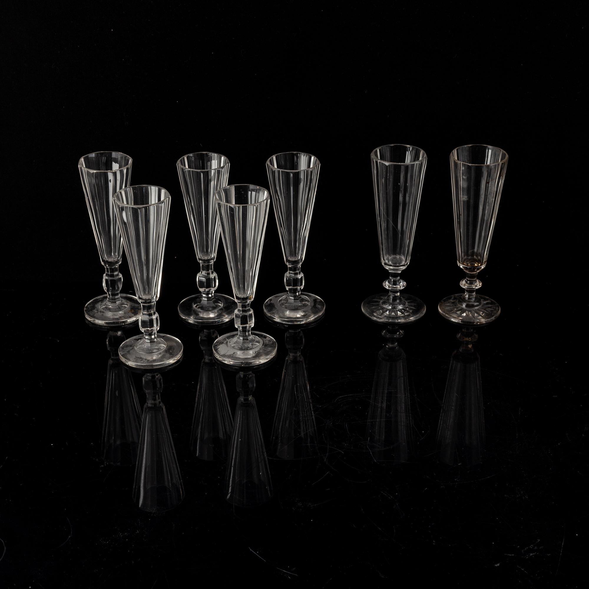 Glasservis, 31 delar, bland annat Karlberg, 1900-talets andra hälft.