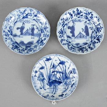 SKÅLFAT, ett par samt FAT, porslin, Kina, Kangxi (1662-1722).