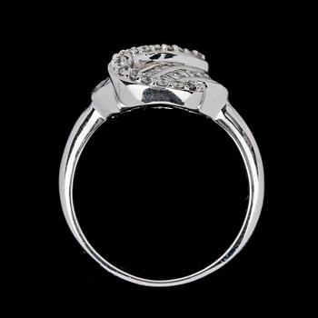 RING, 18k vitguld med diamanter, tot ca 1.49 ct.