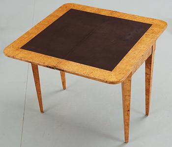 SPELBORD. Baltikum, 1800-talets första hälft. Empire.