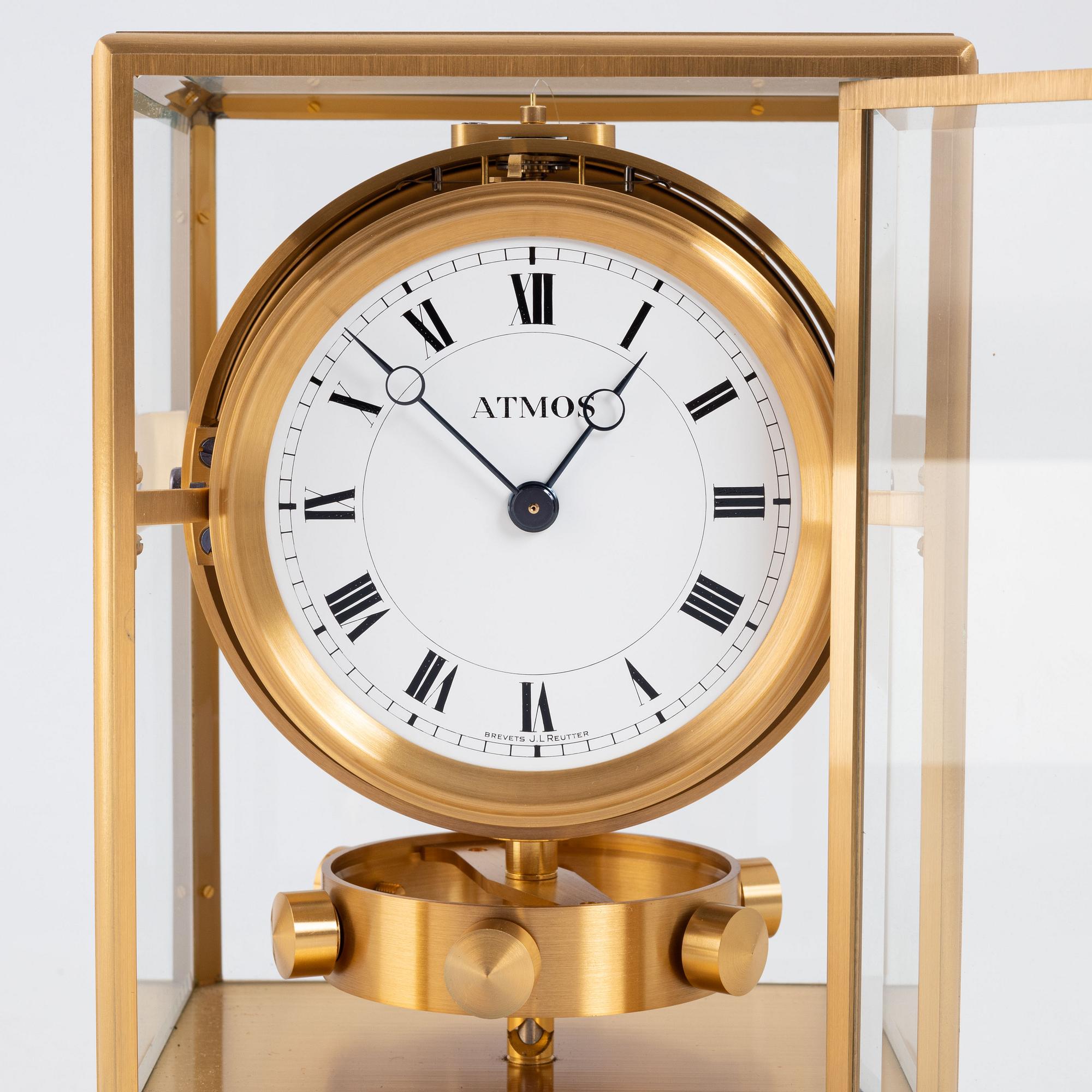 Jaeger le Coultre, an 'Atmos' table clock, 1970's.
