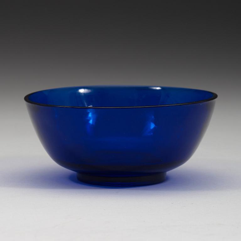 A blue glass Peking glass bowl, Qing dynasty (1644-1912).