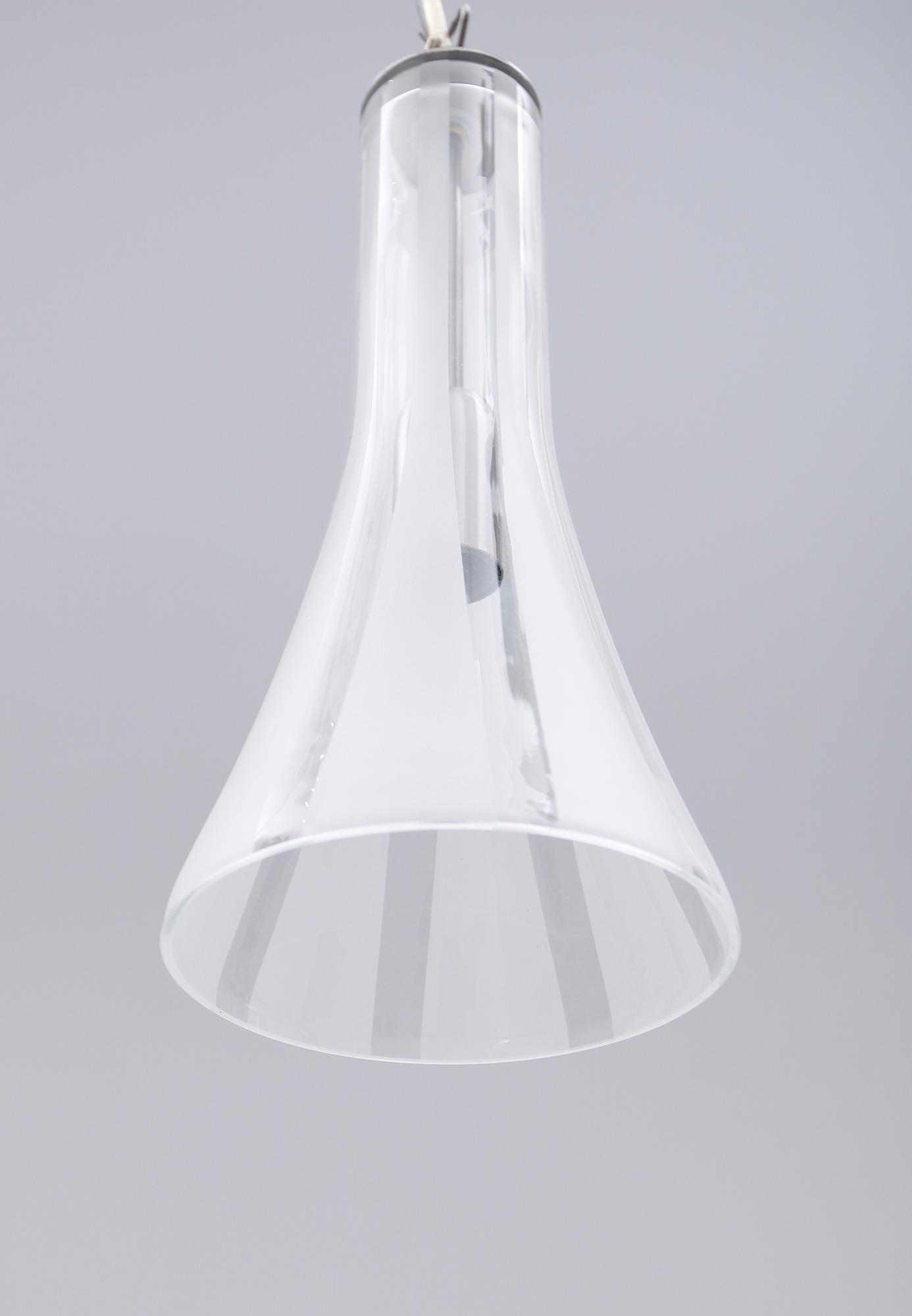 TAKLAMPOR, 3 st, Bergdala, "Trumpet", 1900/2000-tal. Höjd 34  cm.