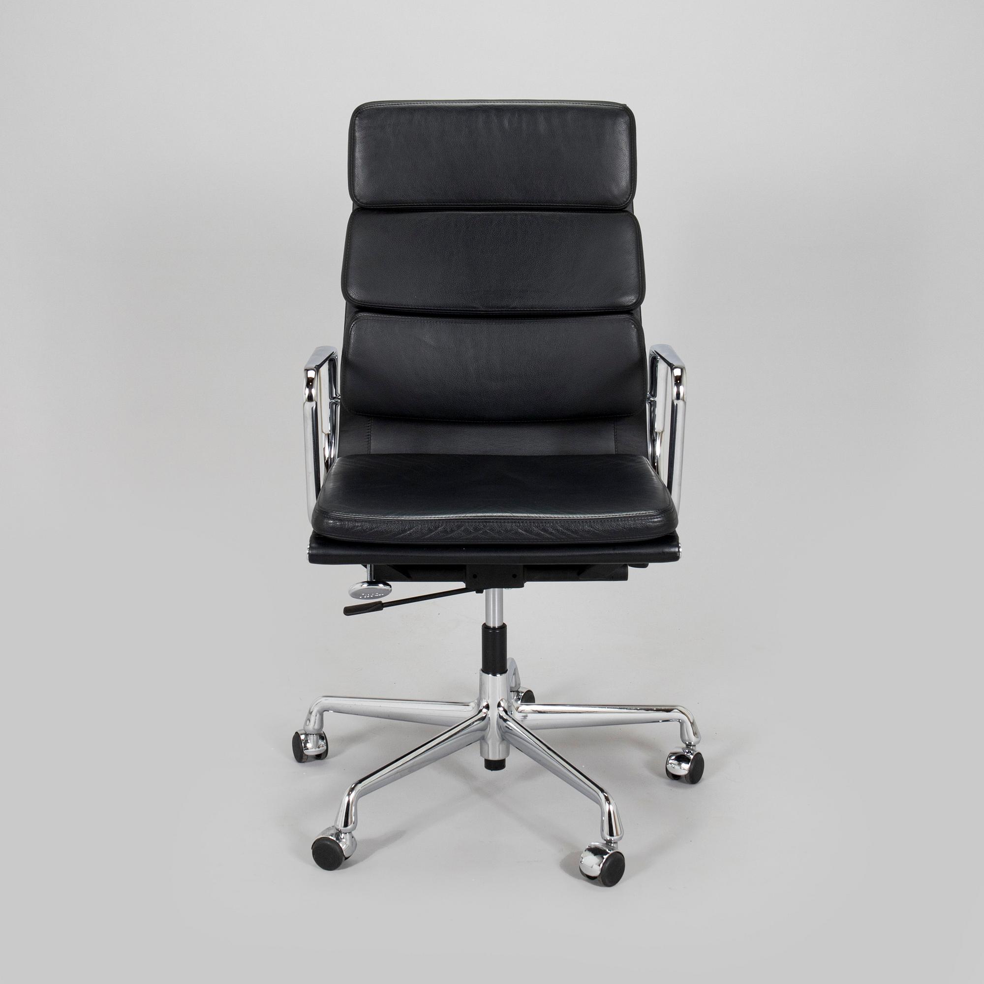 Charles & Ray Eames, A 21st Century "Soft Pad Chair EA 219, high backrest" office chair, Vitra.