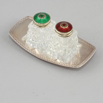 SALT- och PEPPARKAR, silver, emalj och glas, David Andersen, Norge. 1900-tal.