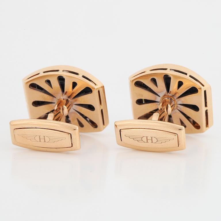 18K gold cufflinks.