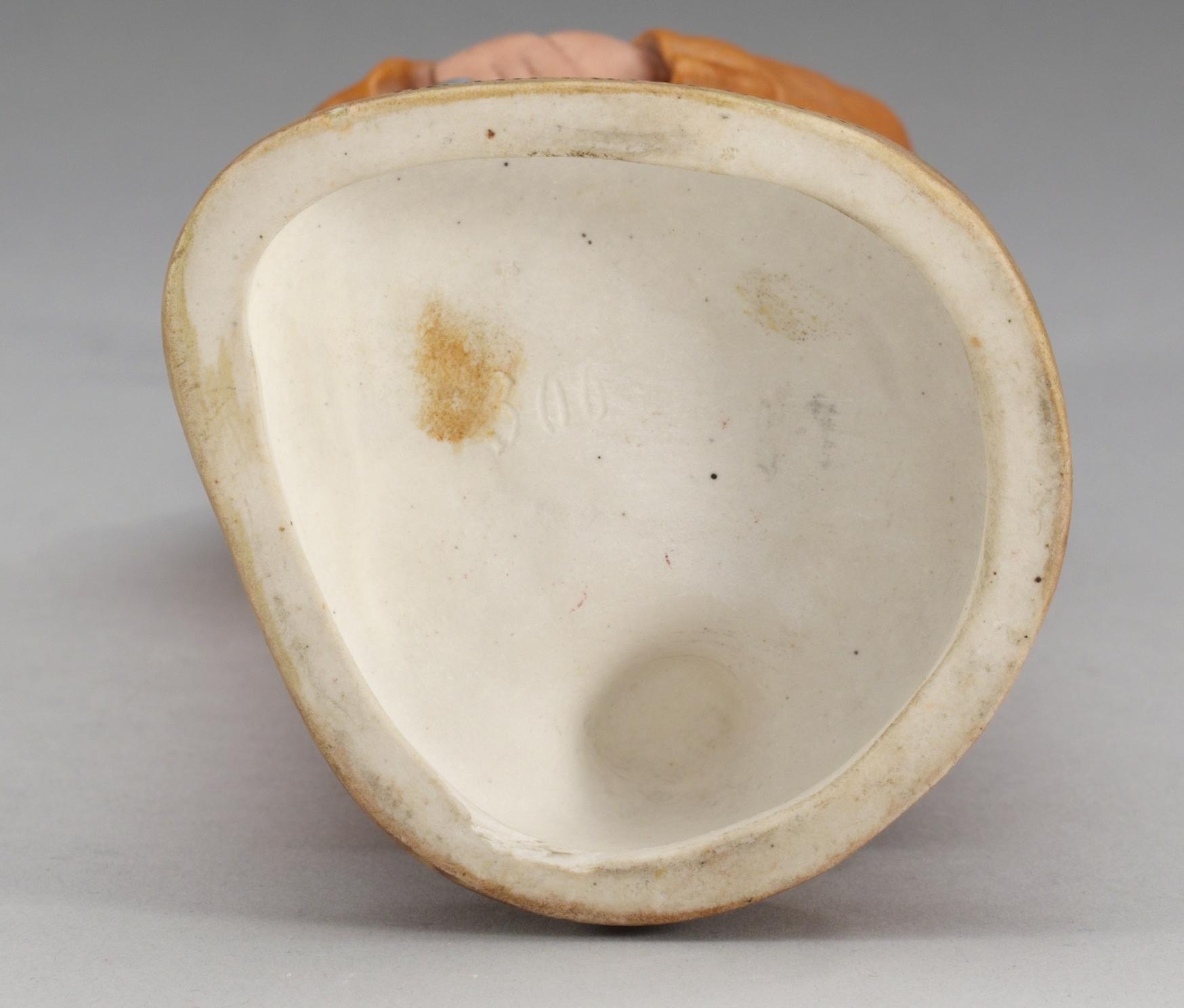 FIGURIN, biskvi. Ryssland, omärkt. 1900-talets första häflt.