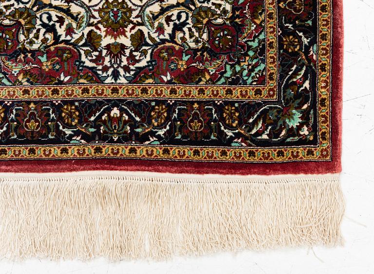 Rug, Ghom, approx. 126 x 70 cm.