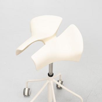 Jordi Bardia & Otto canalda, four 'Binaria' stools, D Barcelona.
