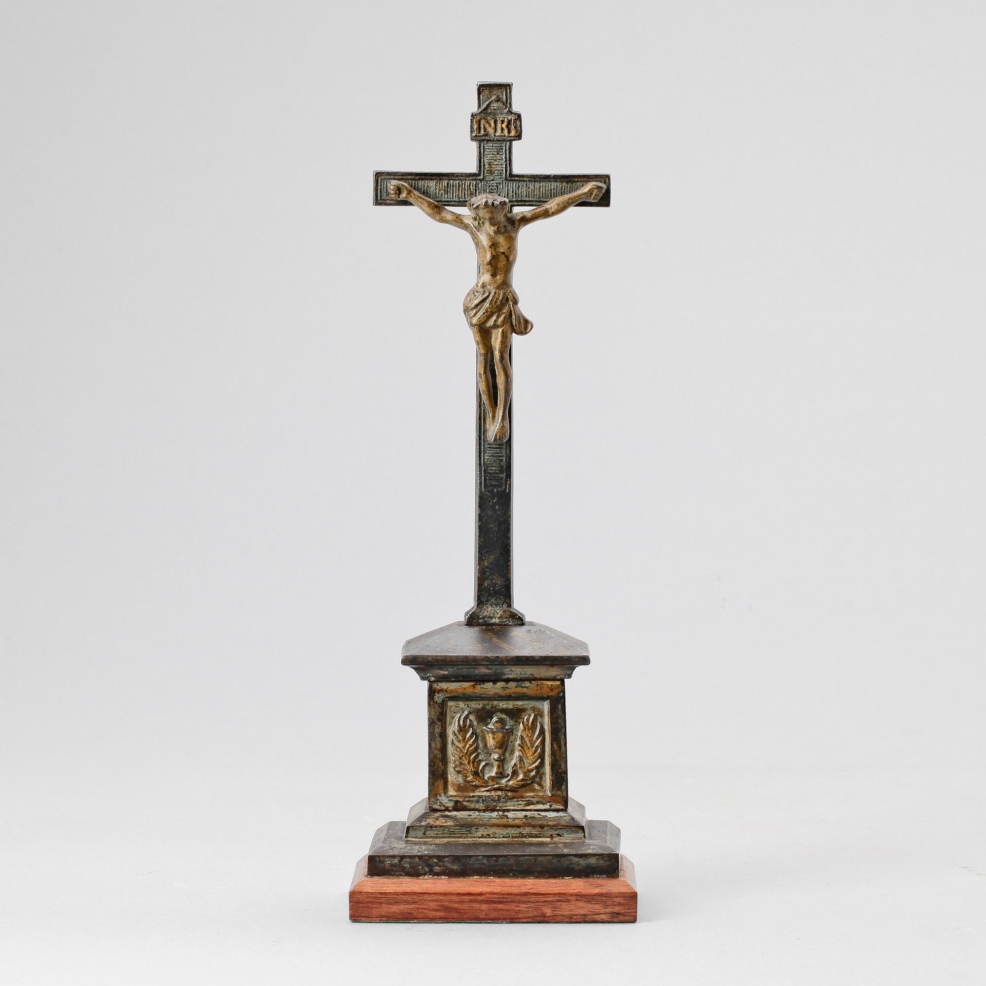 ALTARKRUCIFIX, patinerad metall, 1800-talets andra hälft.