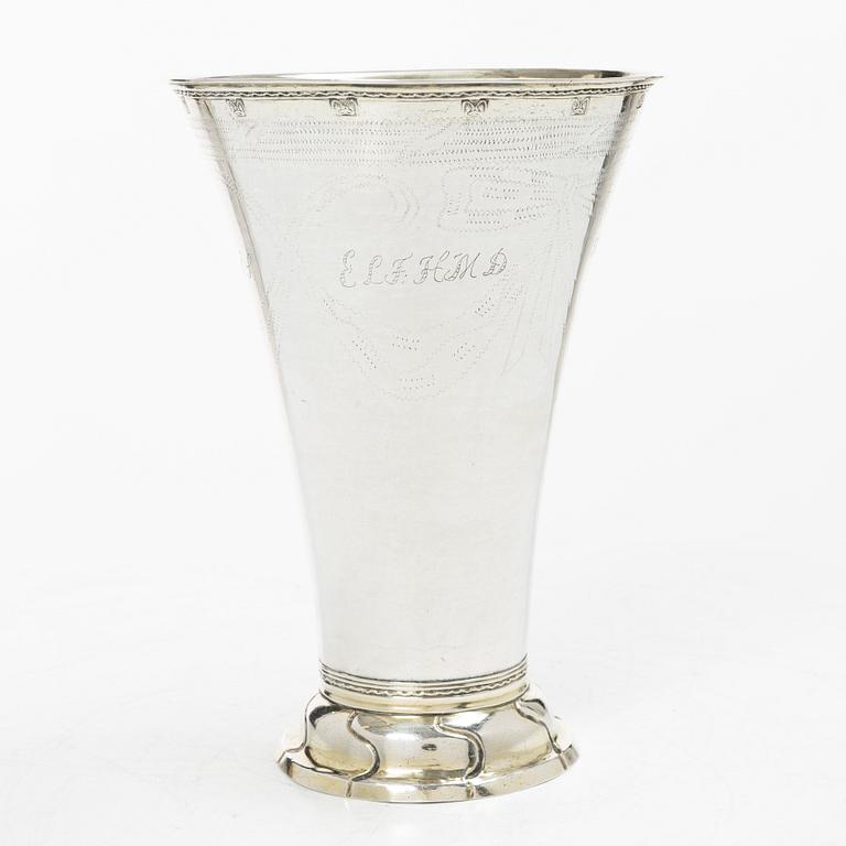 A Swedish 18th century parcel-gilt silver beaker, mark of Eric Ramstedt, Härnösand 1795.