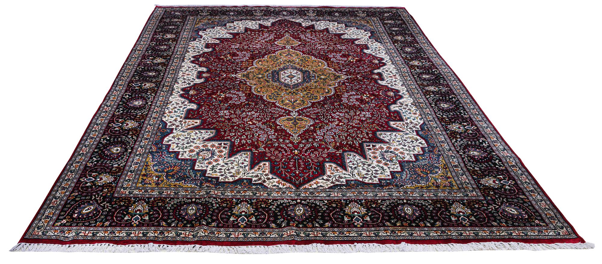 A carpet, Oriental Silk, ca 337 x 241 cm.