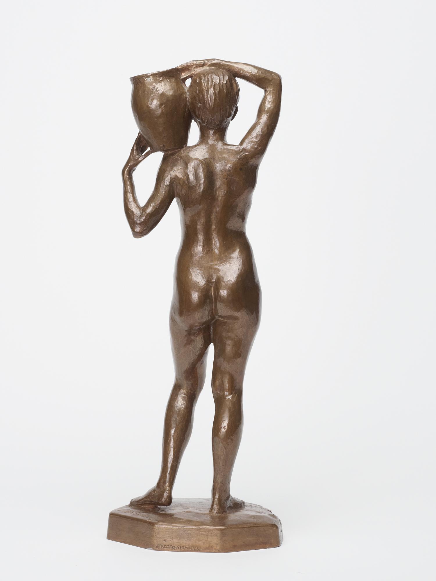 Nils Möllerberg, Girl with jar.