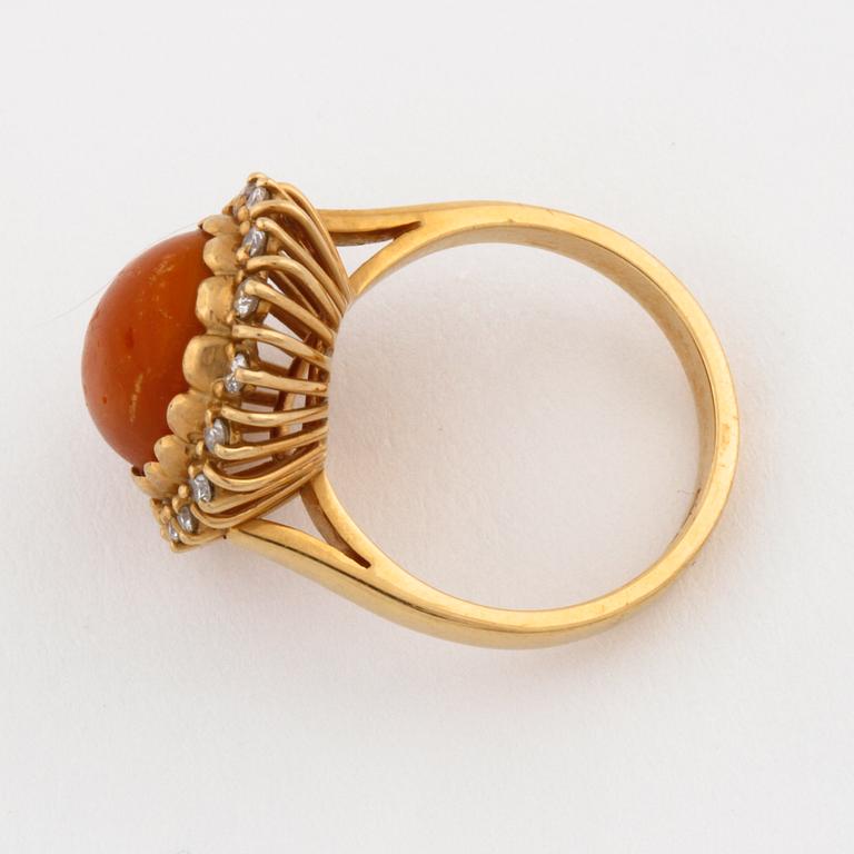 A amber and brilliant cut diamond ring by Walters guldsmedja, Stockholm, 1991.