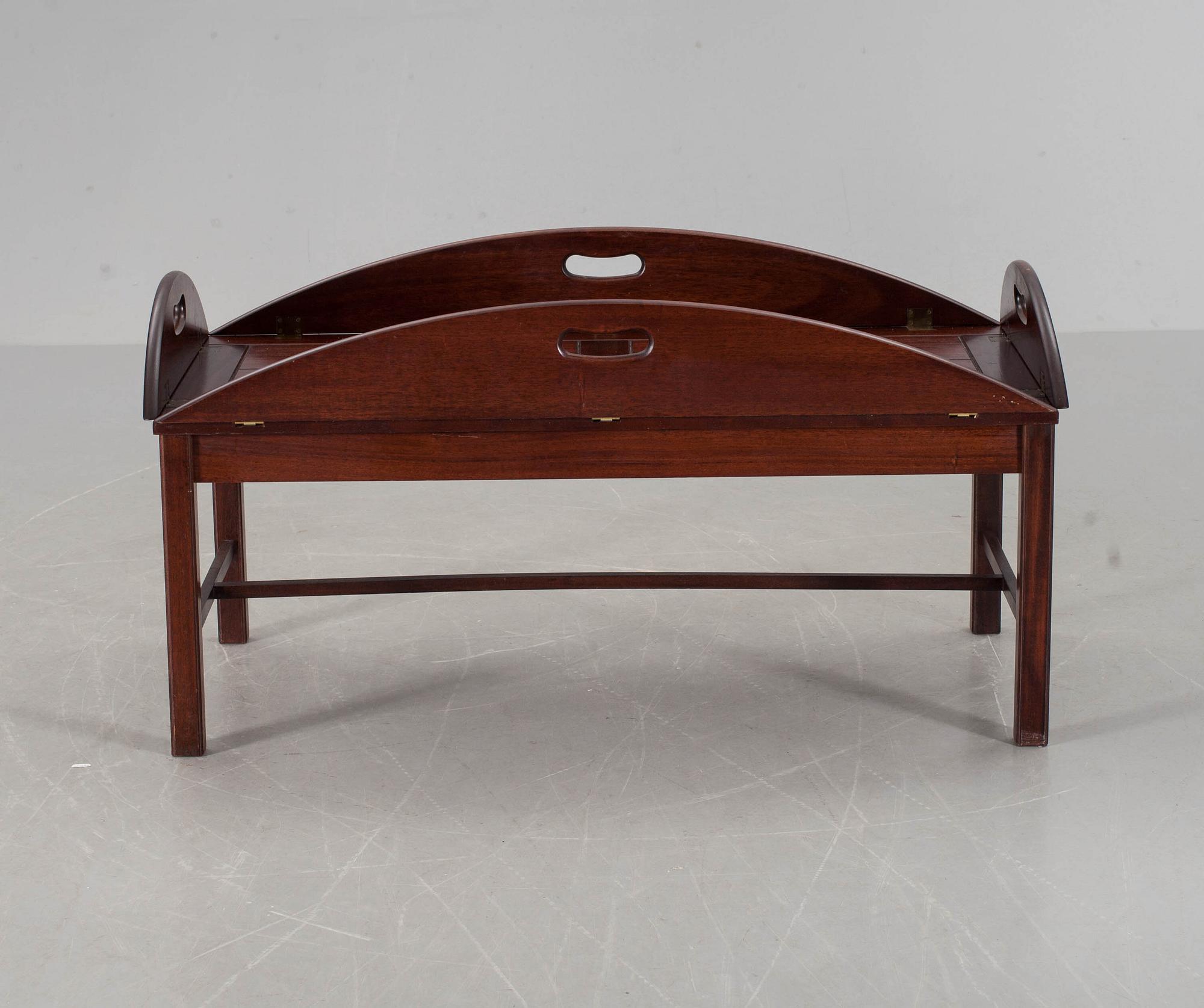 SOFFBORD, Butlers tray. 1900-talets andra hälft.